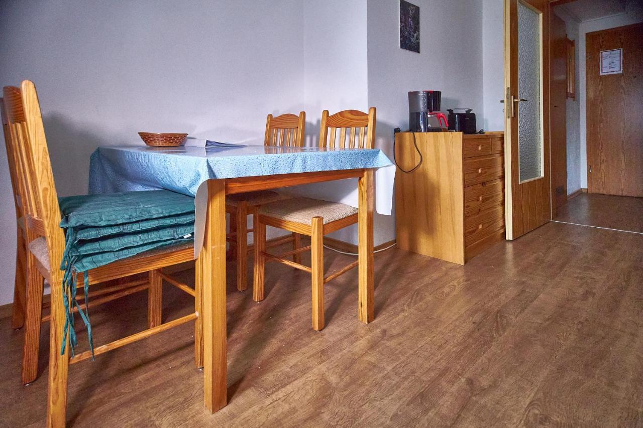 Aparthotel ツヴィーゼル エクステリア 写真